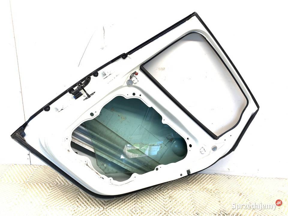 DRZWI PRAWY TYŁ VOLVO V40 Hatchback BIAŁY sprzedam