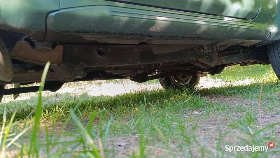 Suzuki jimny 13 benz 85 80 kilometrów Napędy sprowadzony Łuków sprzedam
