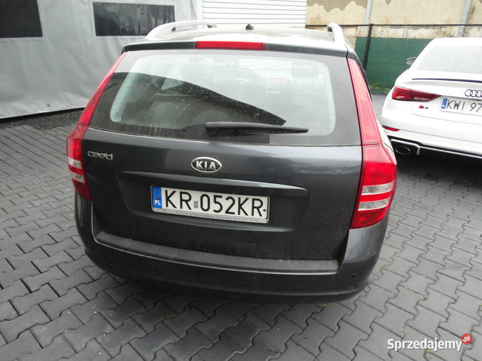 Kia Ceed 16benzyna126 uszkodzona Przebieczany