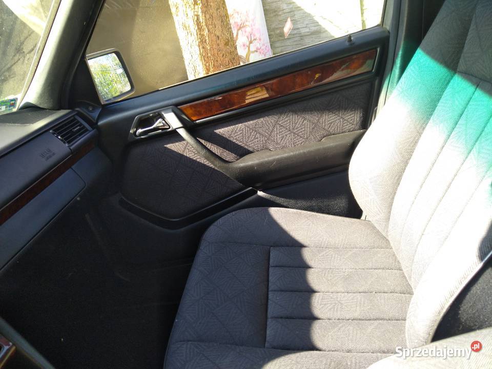 Mercedes W124 Eklasa 30D książka serwisowa ASO Rok produkcji 1995 małopolskie