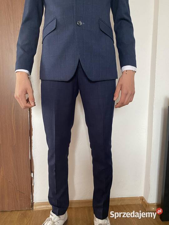 Garnitur marynarkaspodnie Rozmiar M wielkopolskie Ostrówiec