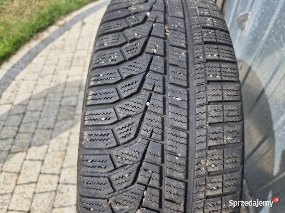 Opony zimowe Hankook 2257016 70 Mława