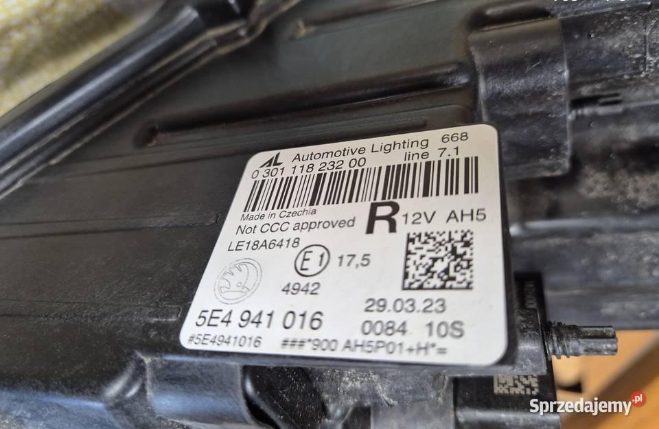 Lampa przednia prawa Skoda Części samochodowe Szczecin