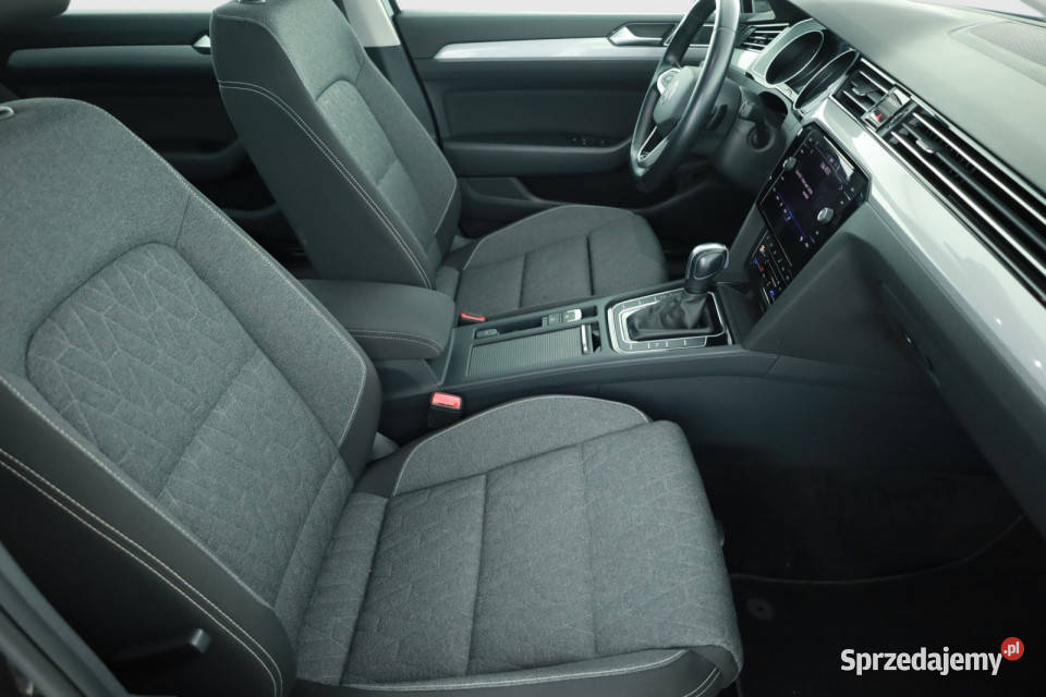 VW Passat 15 TSI Rok produkcji 2023 mazowieckie Piaseczno