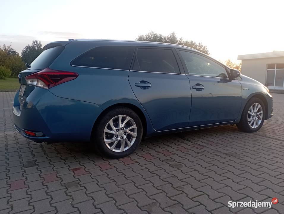 Toyota Auris 18 hybrid sprzedam
