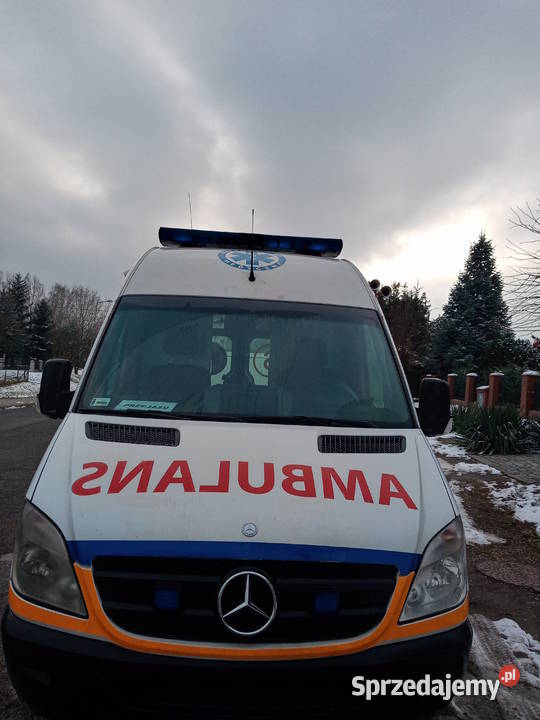 ambulans karetka ASR (kontrola trakcji) Drągowina sprzedam