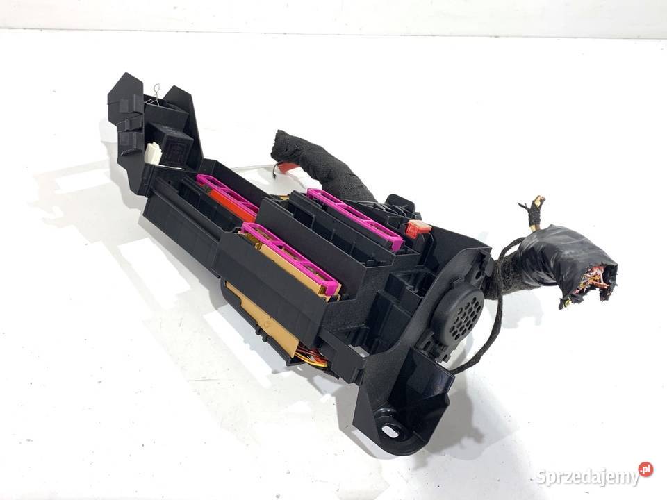 SKRZYNKA BEZPIECZNIKÓW AUDI A4 B9 8W0971845AT podkarpackie sprzedam