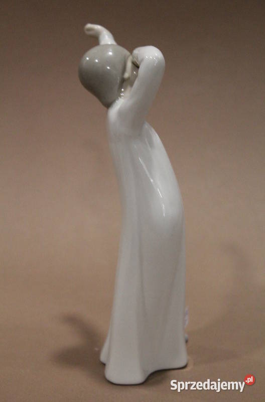Porcelanowa figurka zmęczona dziewczynka Zaphir Antyki, Sztuka, Kolekcje
