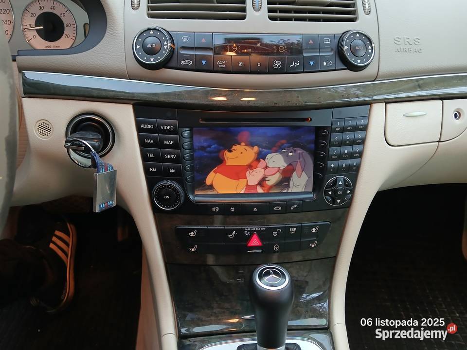 MERCEDES E500 W211 50 V8 LPG jasne wnętrze Rok produkcji 2002 Gdynia