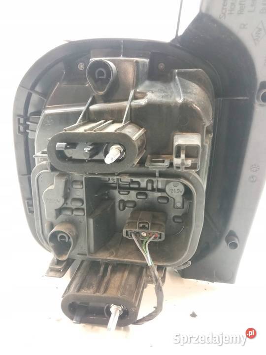 LAMPA TYŁ PRAWA EU USZKODZONA 265503601R Dacia osobowe
