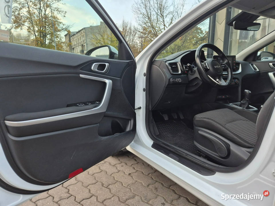 Kia Nowy Ceed 15 TGDI 160 6MT Wersja M światła LED Łódź