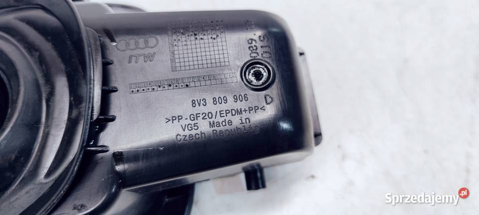 KLAPKA WLEWU PALIWA AUDI A3 8V LY9C 8V3809906D osobowe Przystajń