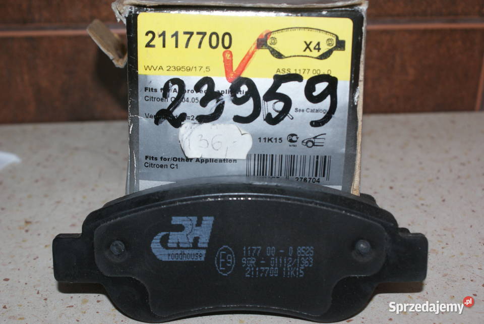GDB1633 TRW KLOCKI HAMULC TOYOTA AYGO 05 Zestaw