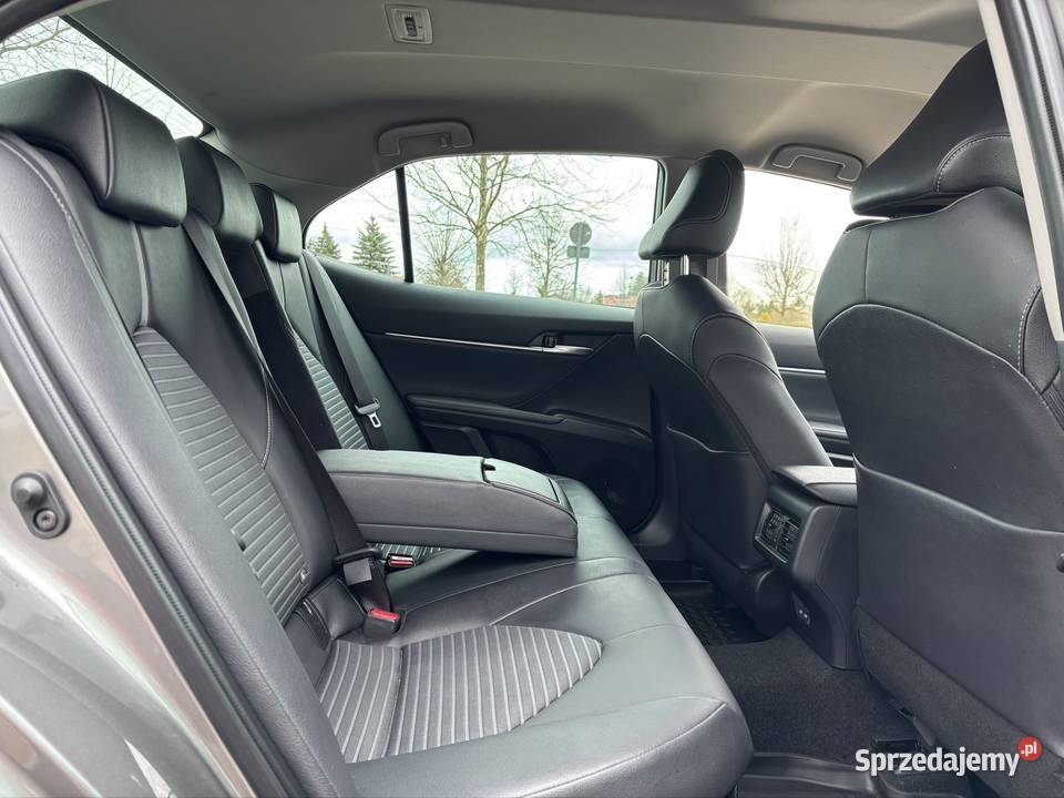 Toyota Camry 25 hybryda 218 Prestige 32000 Salon Iława sprzedam