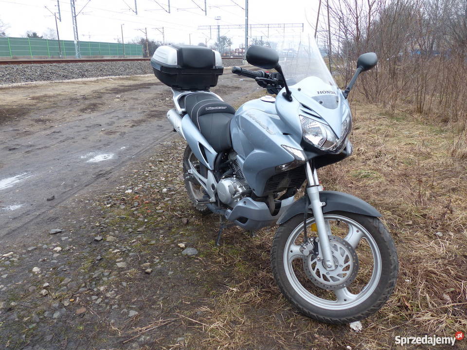 Sprzedam Honda VARADERO 125 2008 8900 wtrysk turystyczny Piaseczno
