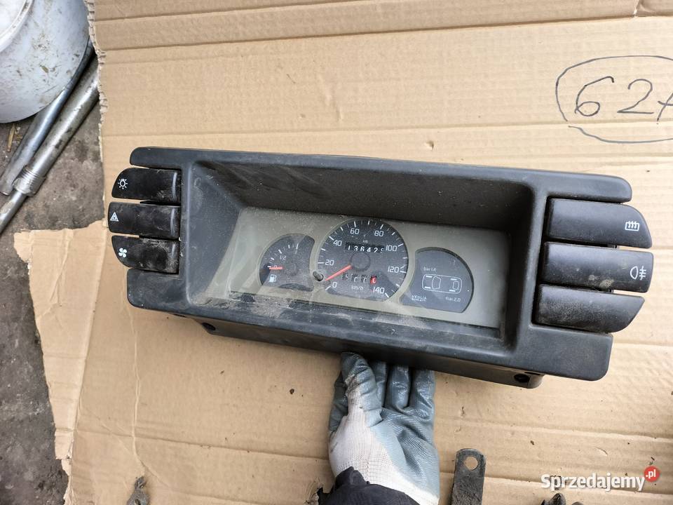 FIAT 126P 126 P ELEGANT MALUCH LICZNIK ZEGARY osobowe Kamień-Kolonia sprzedam