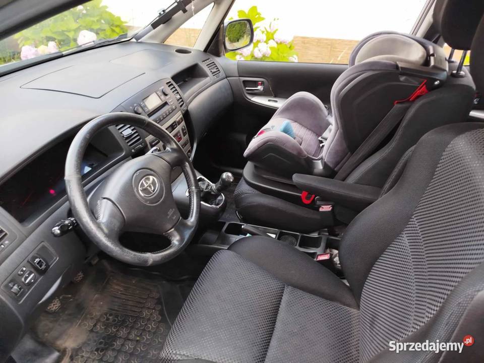 Toyota Corolla Verso 4D4 20 2003r
