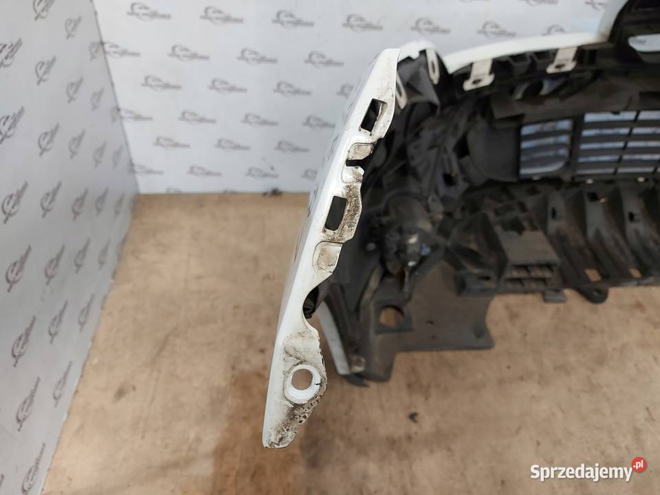 RENAULT MEGANE III COUPE 10r Zderzak przód świętokrzyskie Kielce