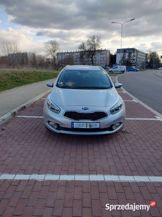Kia Ceed kombi niski przebieg bogate wyposażenie 1600cm3 podlaskie Łomża