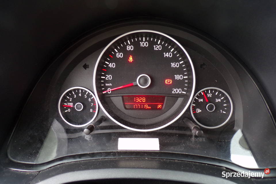 Volkswagen up 10Benz 60 Zarejestrowany Ładny 177150km Piła