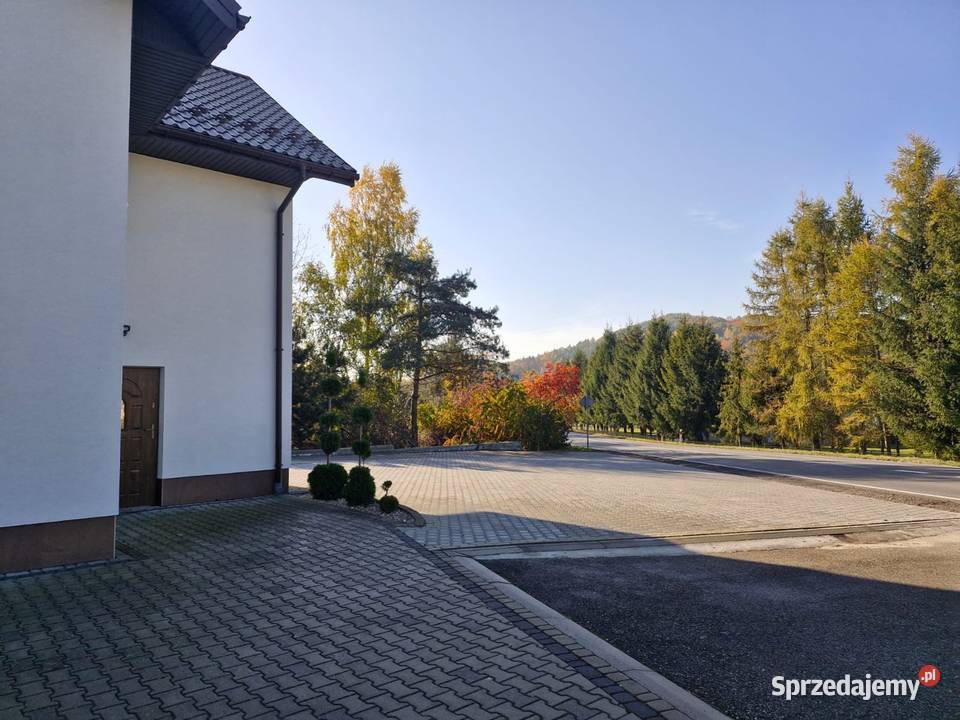 Sprzedam Budynek HandlowoUsługowy parking Biała Niżna