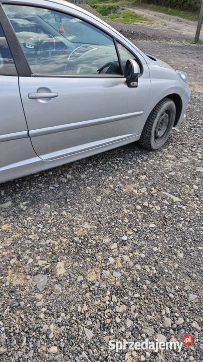 Peugeot 207 srebrny czesci 14 benzyna osobowe Maski Nowy Sącz