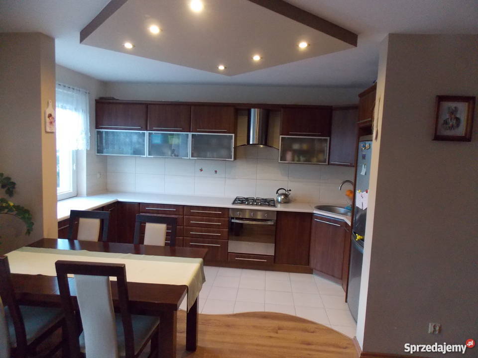 Sprzedam mieszkanie w Poniatowej Liczba pokoi 3 Poniatowa