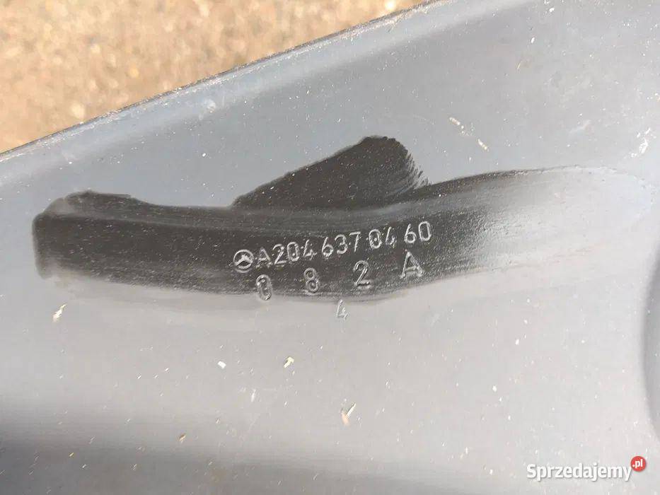 Błotnik prawy tył tylny Mercedes CKasa W204
