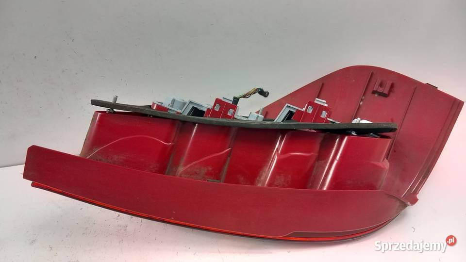 MERCEDES W169 HB LAMPA TYŁ PRAWA Zbierkowo