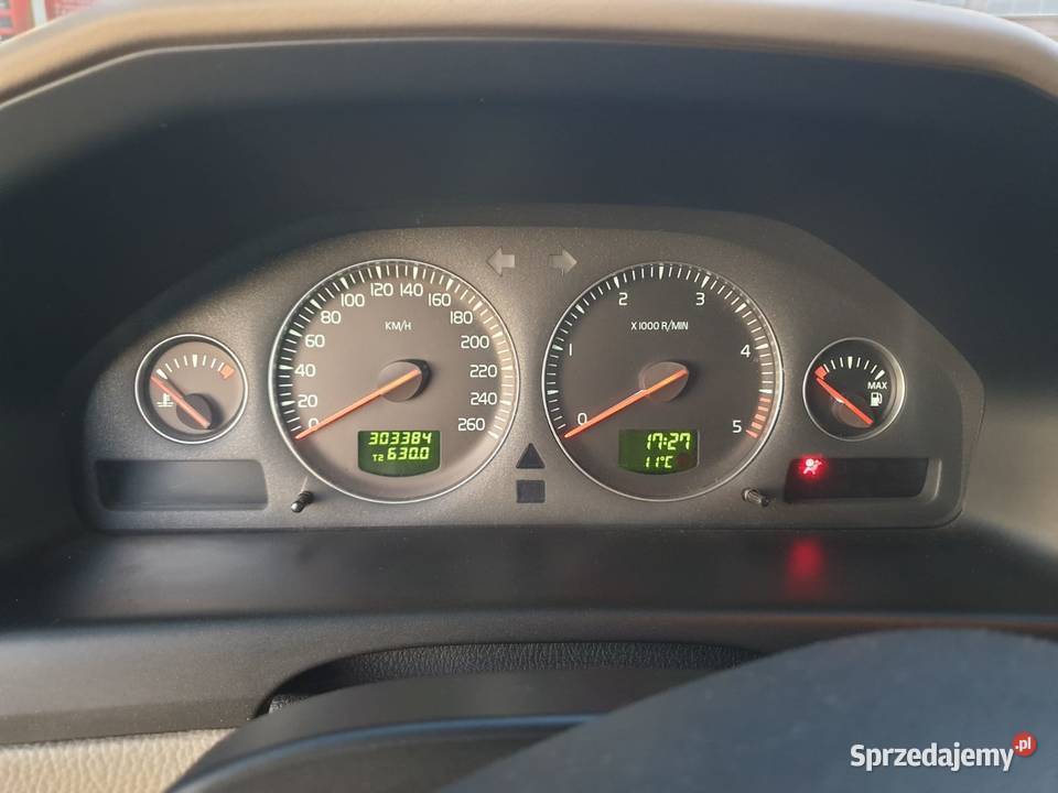 Volvo XC70 24 185 AWD 2005 Idealne na trasy i nieuszkodzony Kościan