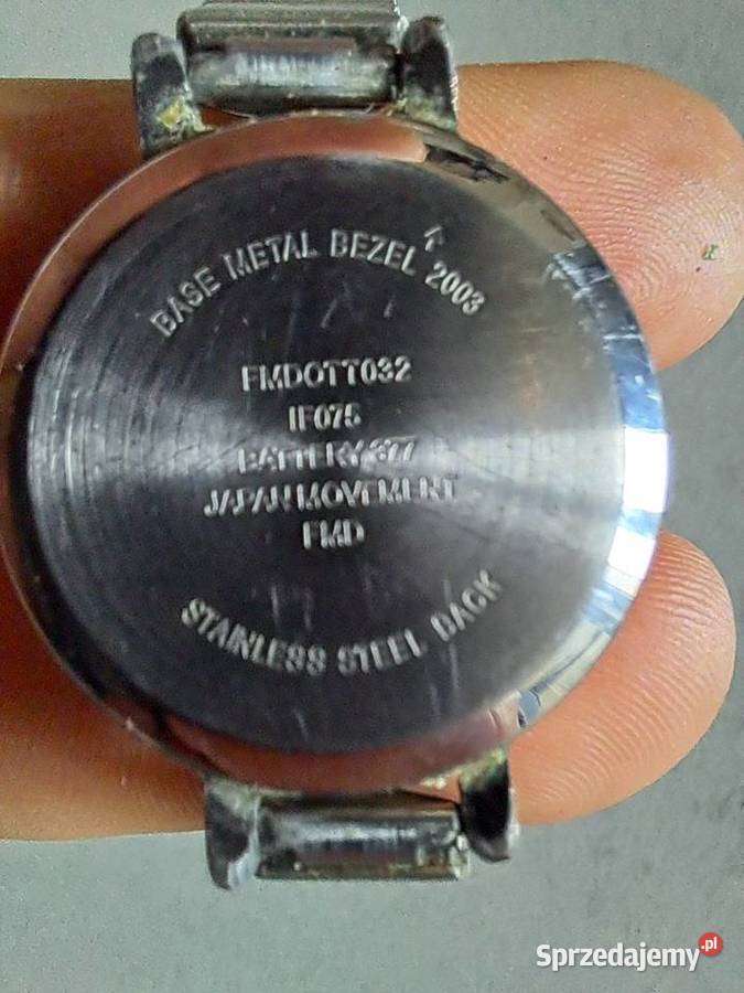 zegarek na bransoletce uszkodzony nie działa