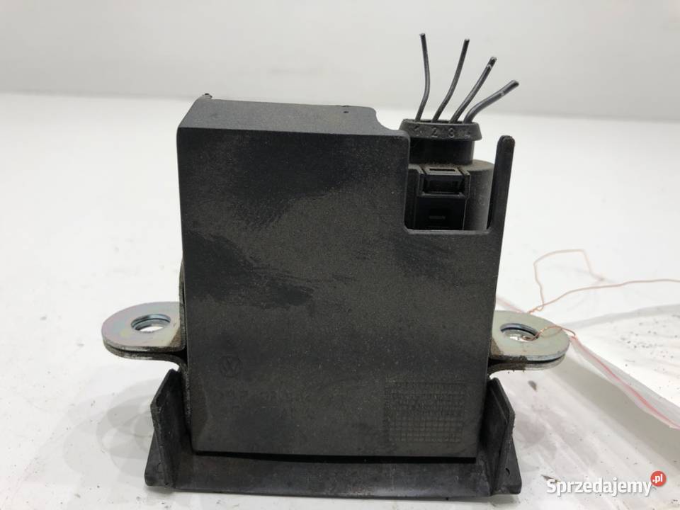 ZAMEK KLAPY TYŁ VW TIGUAN SUV 5M0827505E 0718 osobowe Zamki, wkładki i kluczyki sprzedam