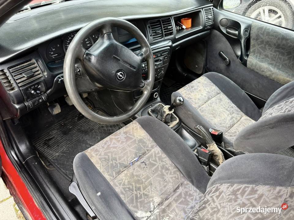 Opel Vectra 16 8V z Gazem Opłaty Ważne Dębica