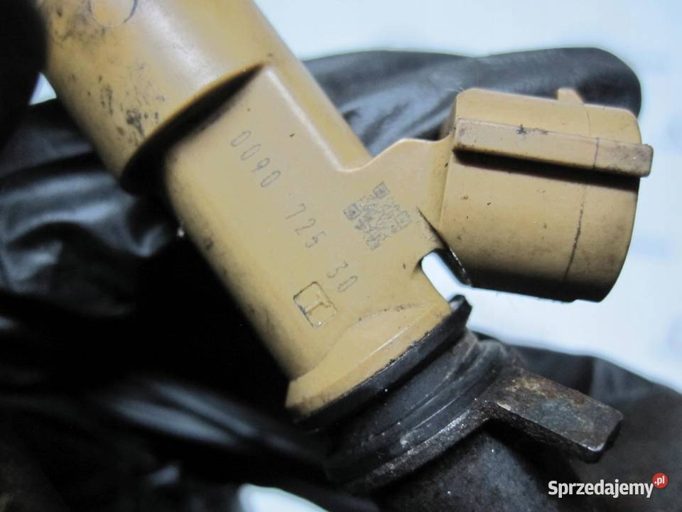SUBARU LEGACY 25 B 07r listwa wtryskowa z