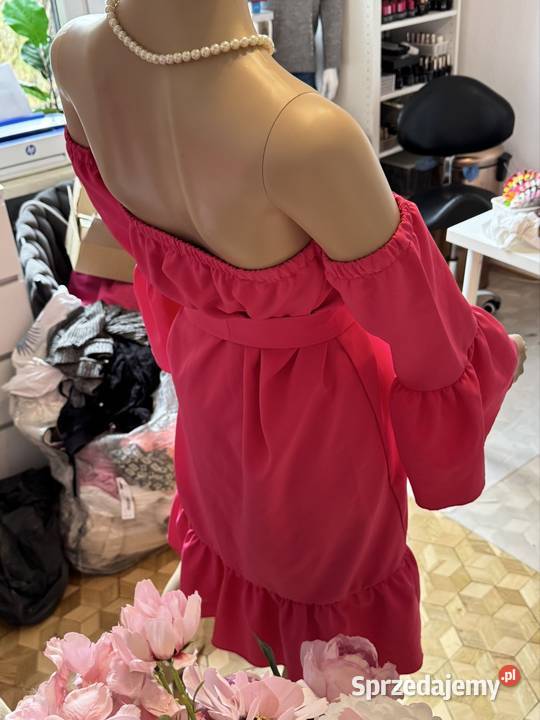 Śliczna nowa sukienka nieużywana rozmiar 36s Długość Midi Lublin