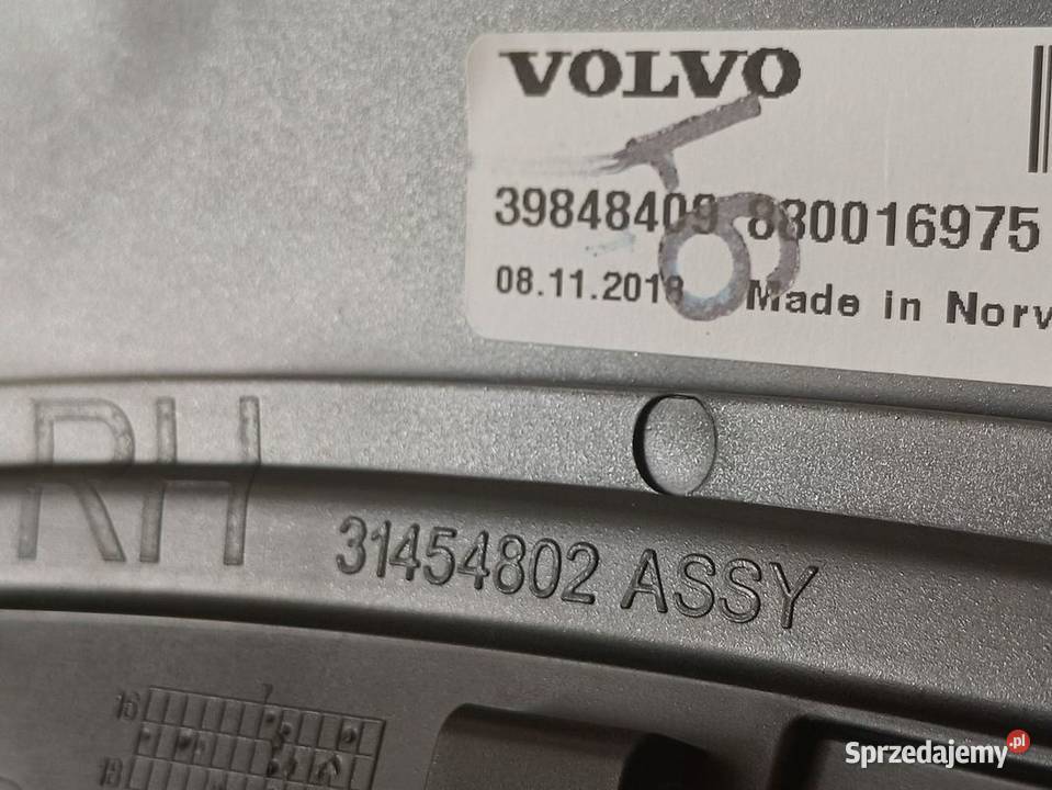 VOLVO XC60 II 18 LISTWA NAKŁADKA BŁOTNIKA PRAWY wielkopolskie