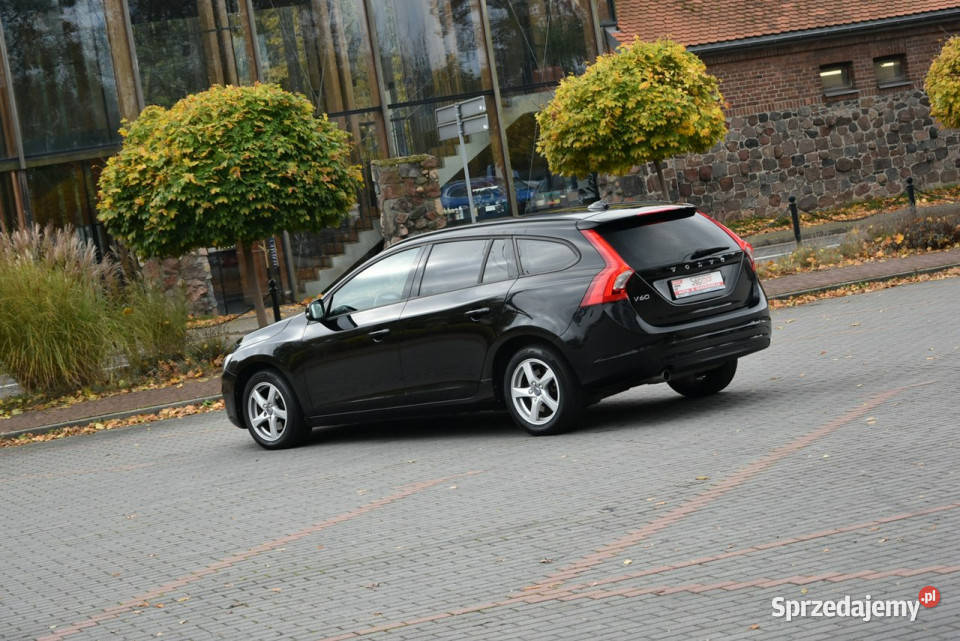 Volvo V60 20d 120 Manual 2015r LED NAVi TEMPOMAT