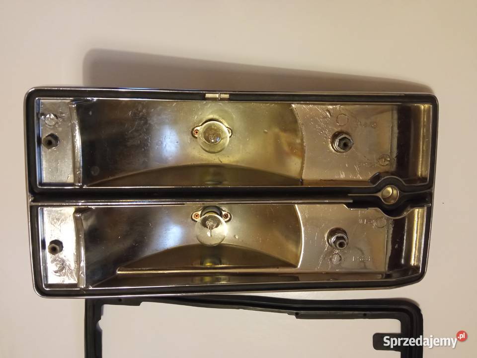 Lampy tylne Fiat 125p plus lewa uszczelka Ryki