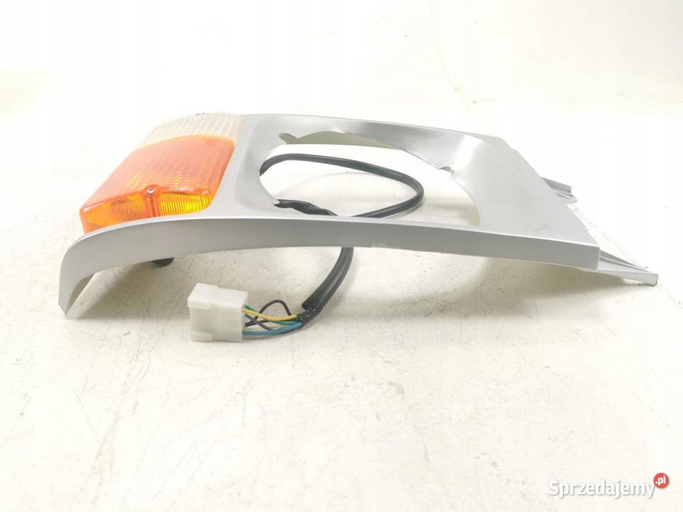 RAMKA LAMPY LEWY PRZÓD KIERUNEK 5PIN IVECO 75NC