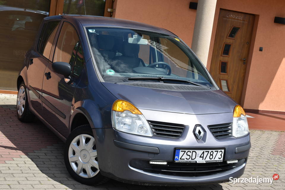 KLIMATYZACJA ISOFIXFOTELIK LED do jazdy dziennej Moczyłki sprzedam