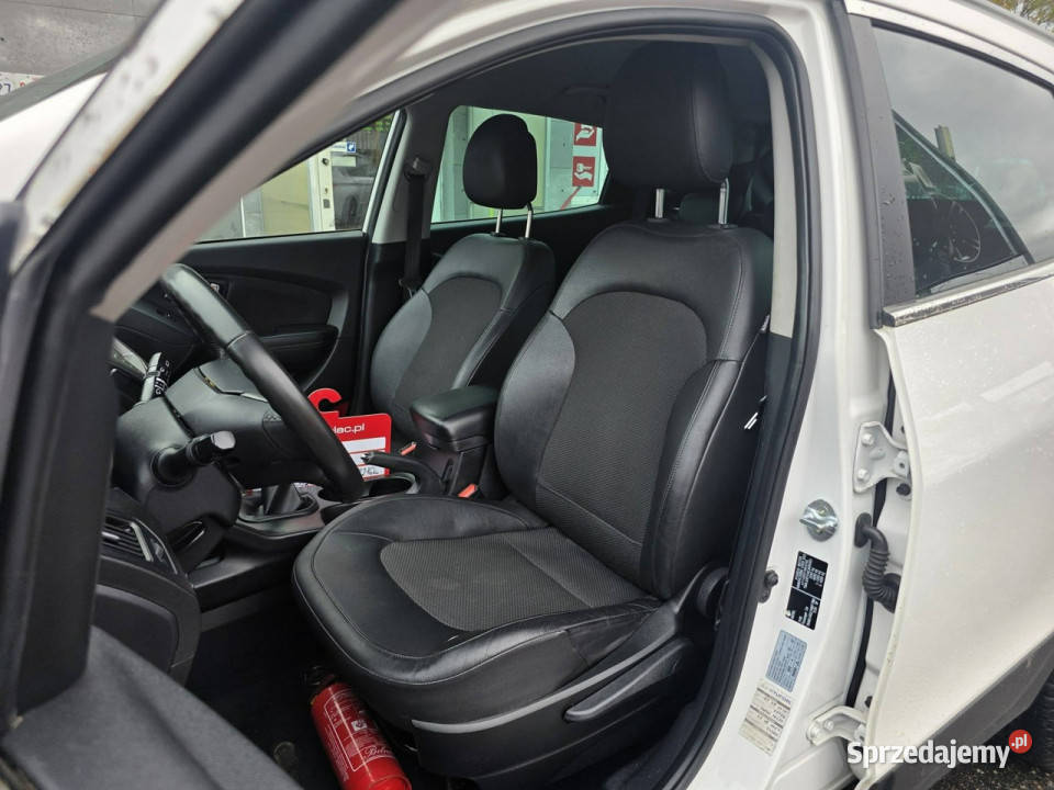 Hyundai ix35 20 CRDI 136 Grzane Fotele Navi biały pomorskie Słupsk