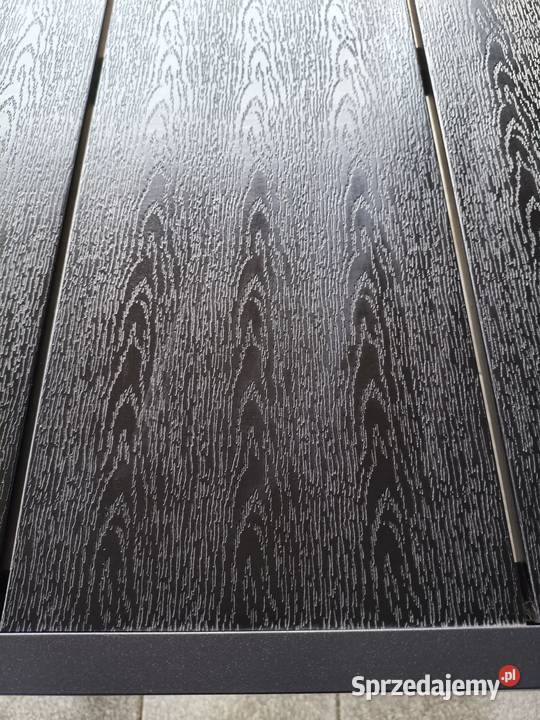 Stół ogrodowy firmy Maderup Dębica