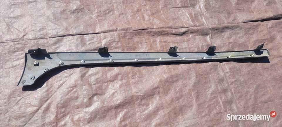 SEAT ARONA PRAWY PRÓG LISTWA PROGOWA PRAWA Karoseria śląskie Ruda Śląska