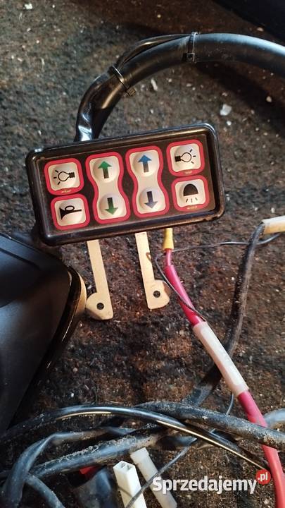 Pilot joystick do wózka inwalidzkiego z wiązką