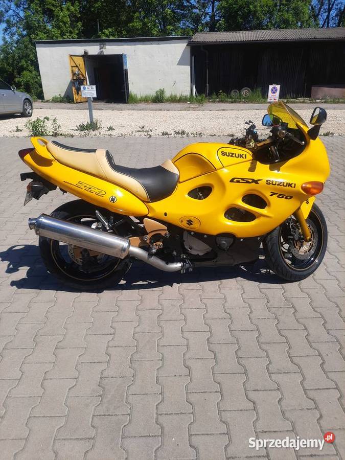 Suzuki gsx 750