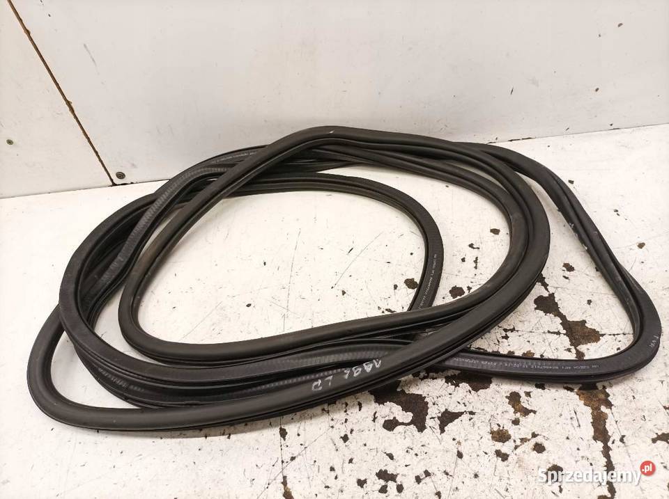 USZCZELKA DRZWI LEWY PRAWY PRZÓD KPL KAROSERYJNA Rok produkcji 2014