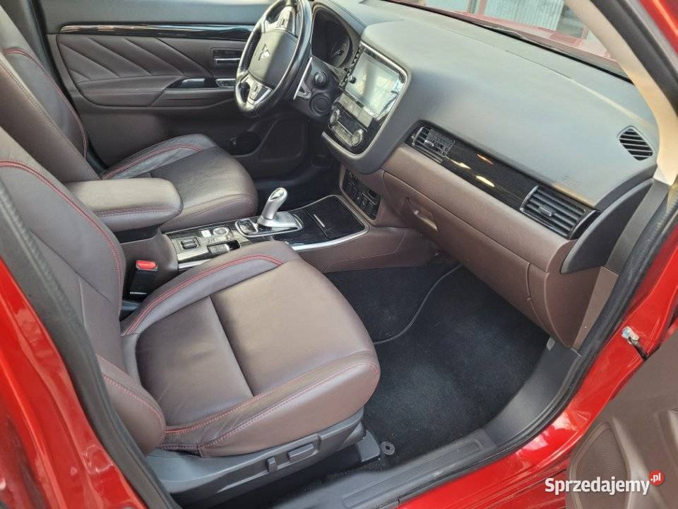 MITSUBISHI OUTLANDER SUV 20 Hybryda PlugIn 210 czerwony wielkopolskie