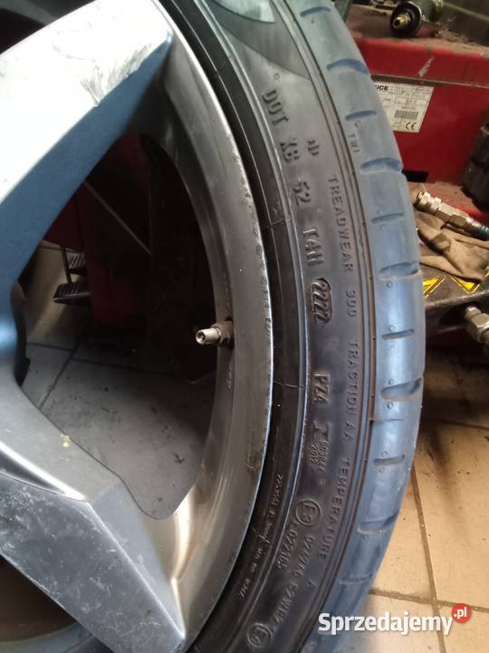 24535 R20 95Y Pirelli P Zero PZ4 F2 Sieniawka sprzedam