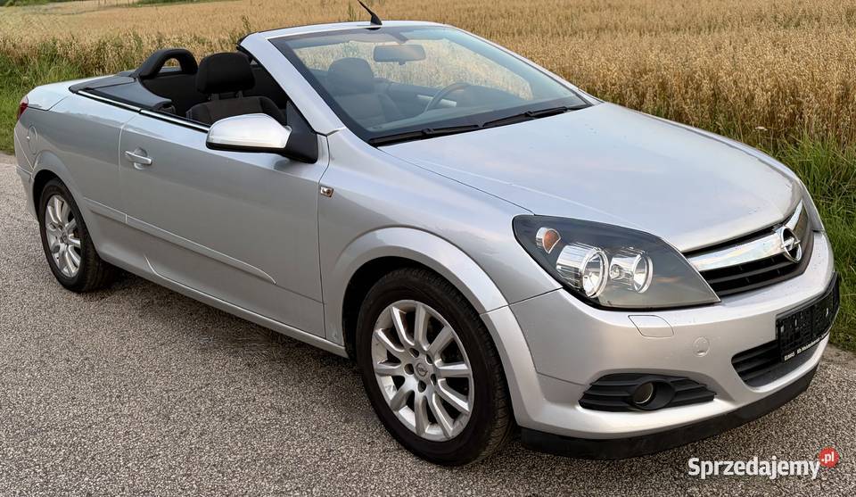 Opel Astra CC CoupCabrio 103 przebieg gniazdo AUX Astra