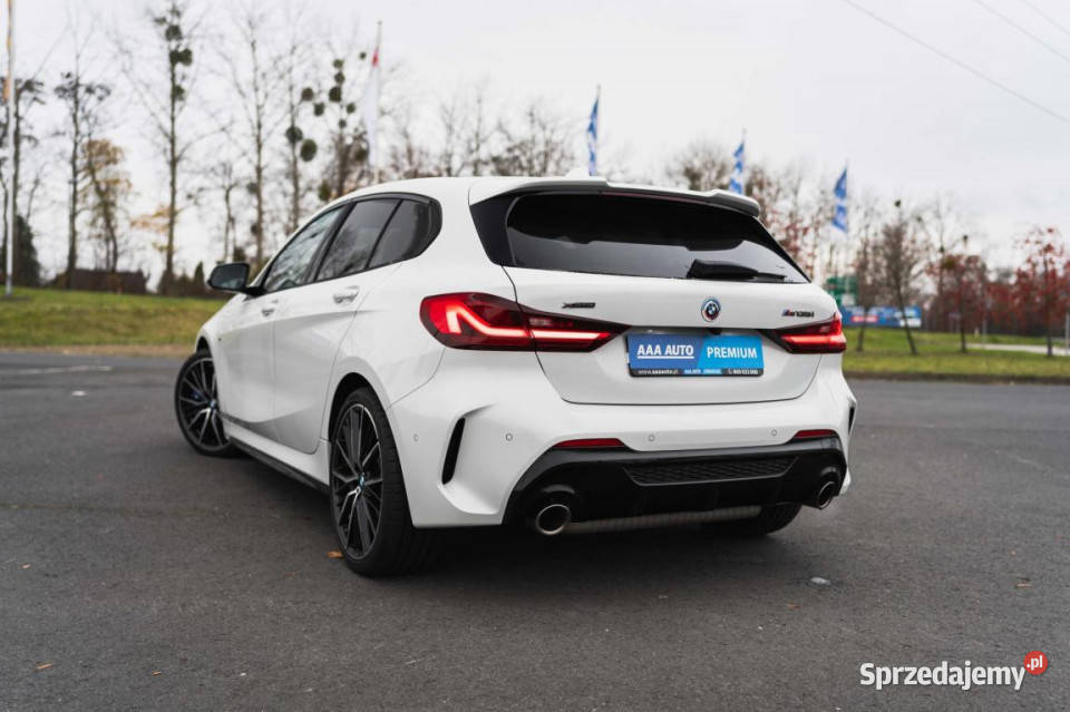 BMW 1 M135i xDrive radio